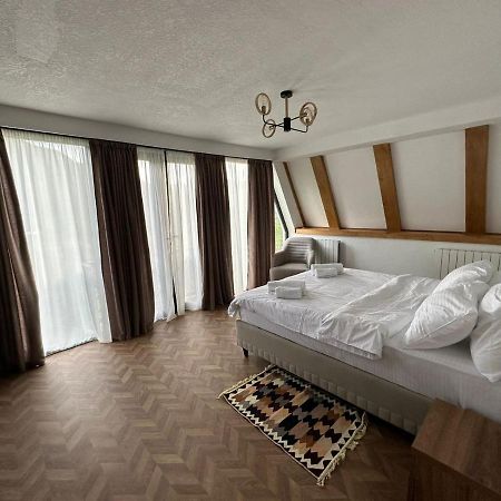 Karse Hotel แอมโบรเลารี ภายนอก รูปภาพ